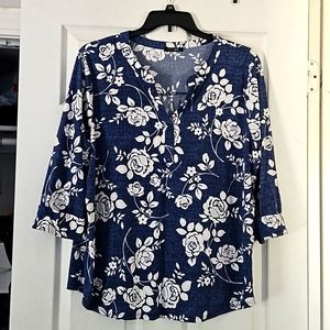 Womens tunic style nlouse